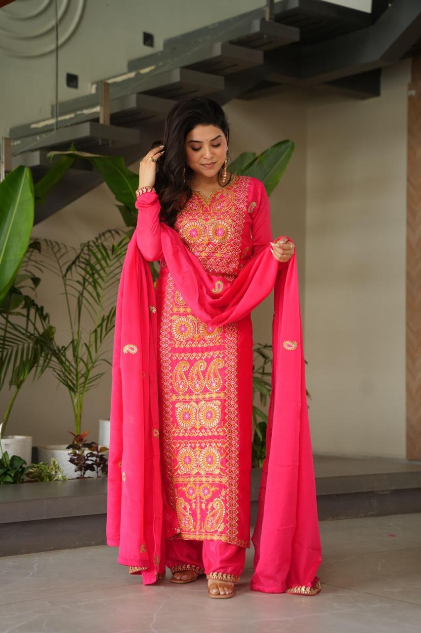 Women's Chinnon Silk Embroidered Kurta Pant Set – Zari Threadwork