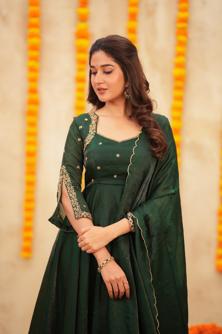 Emerald Green Sparkling Georgette Anarkali Gown | Velora
